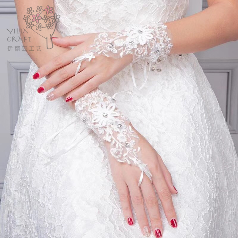 Elia Korean bride gloves wedding gown with lace embroidered mittens.