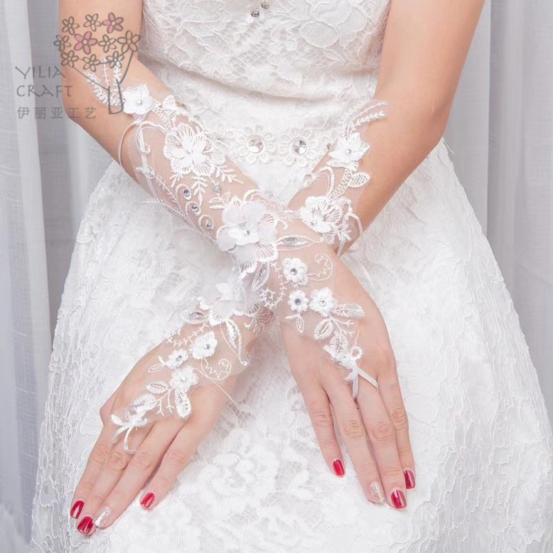 Elia Korean bride gloves wedding gown with lace embroidered mittens.