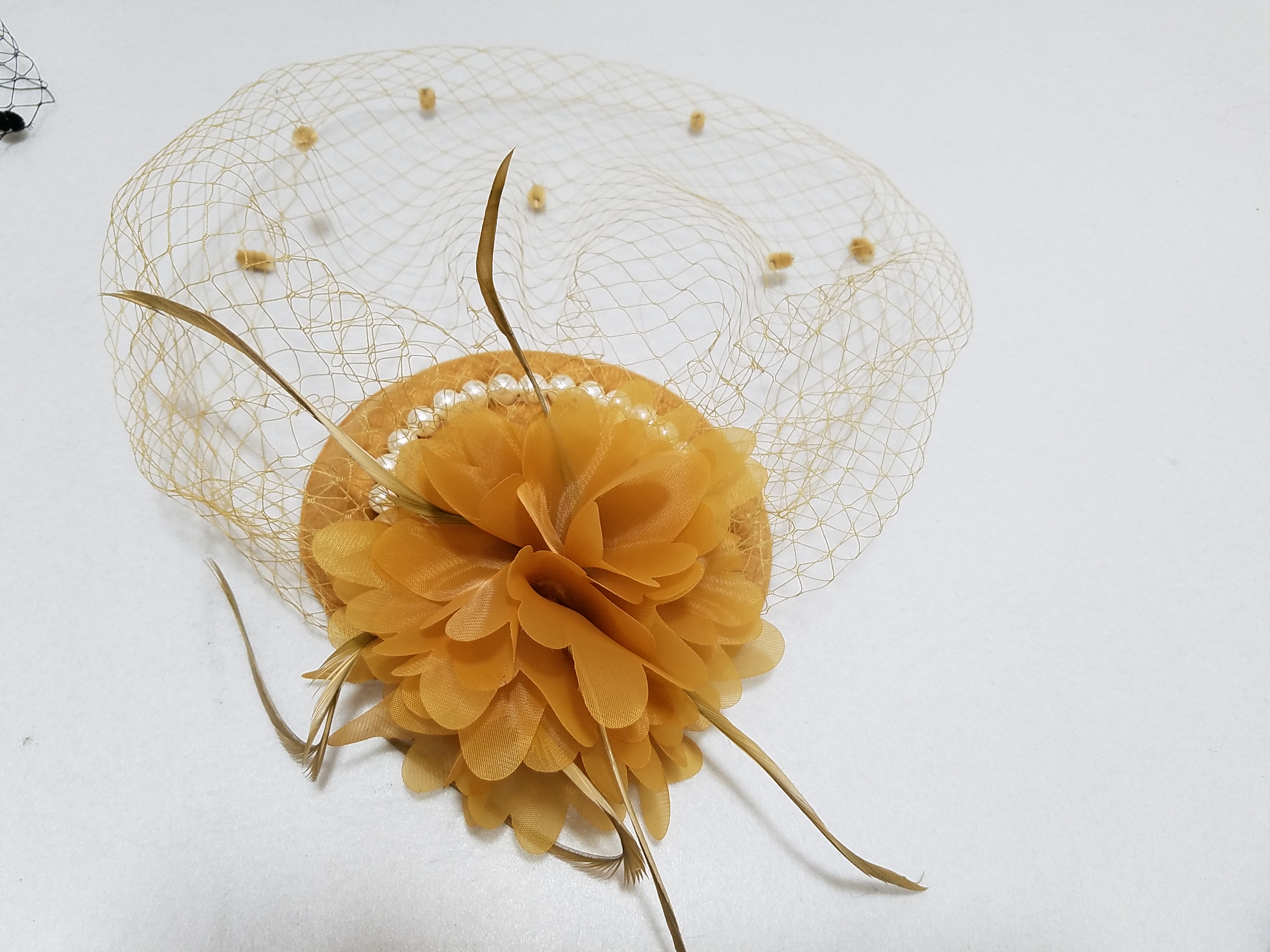 pearl beads Ins Amazon Fasinator Horceracing hat Fashion Feather Net veil hat Hity Iqueenstar derbyhats wedding party 