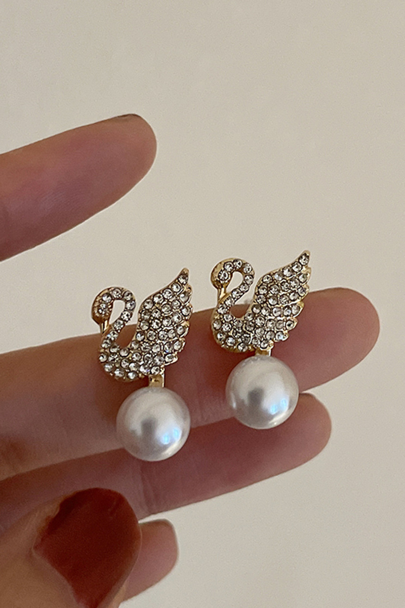 925 Silver Needle Pearl Micro-Inlaid Swan Earrings Korean Dongdaemun Small Online Influencer Earrings Simple Ins Fashion Earrings 925 Silver Needle Pearl Micro-Inlaid Swan Earrings Korean Dongdaemun Small Online Influencer Earrings Simple Ins Fashion Earrings