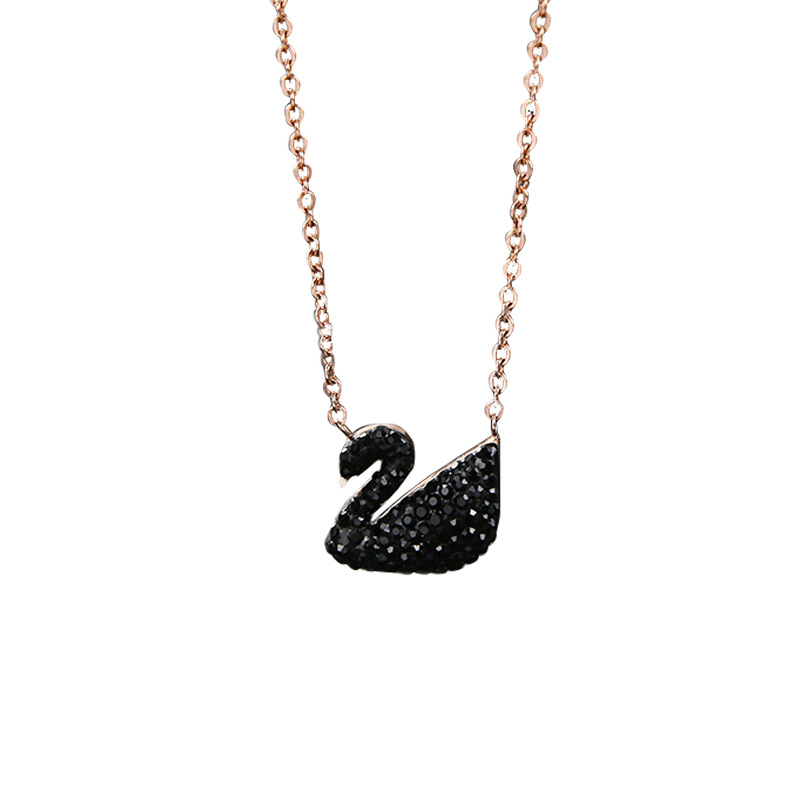 Same Style Internet Celebrity FourLeaf Clover Pendant Titanium Steel Necklace Female Swan Clavicle Chain Letter Necklace