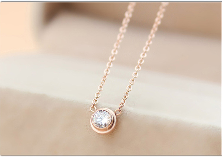 Same Style Internet Celebrity FourLeaf Clover Pendant Titanium Steel Necklace Female Swan Clavicle Chain Letter Necklace Same Style Internet Celebrity FourLeaf Clover Pendant Titanium Steel Necklace Female Swan Clavicle Chain Letter Necklace