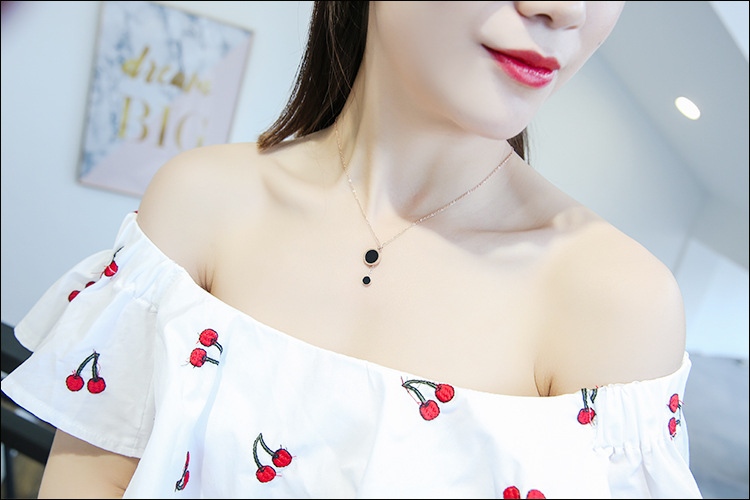 Same Style Internet Celebrity FourLeaf Clover Pendant Titanium Steel Necklace Female Swan Clavicle Chain Letter Necklace Same Style Internet Celebrity FourLeaf Clover Pendant Titanium Steel Necklace Female Swan Clavicle Chain Letter Necklace