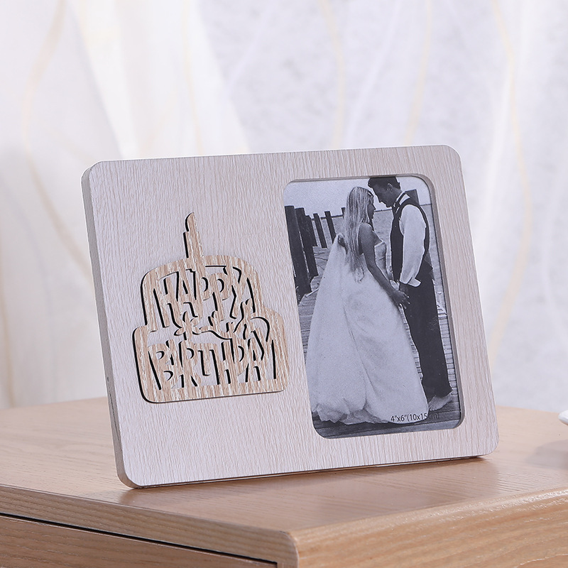 Customized Wholesale Creative Nordic Style Photo Frame Waterproof Moisture-Proof Living Room Wooden Blister Photo Frame