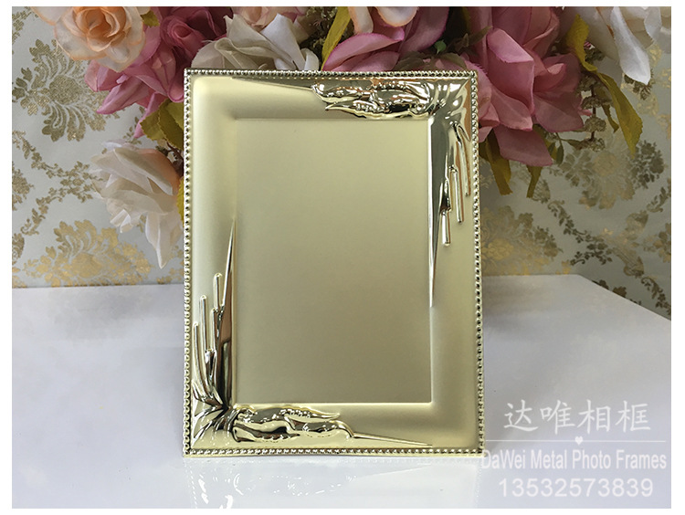 Electroplating metal semi-finished photo frame accessories factory direct selling special home decoration accessories. Electroplating metal semi-finished photo frame accessories factory direct selling special home decoration accessories.