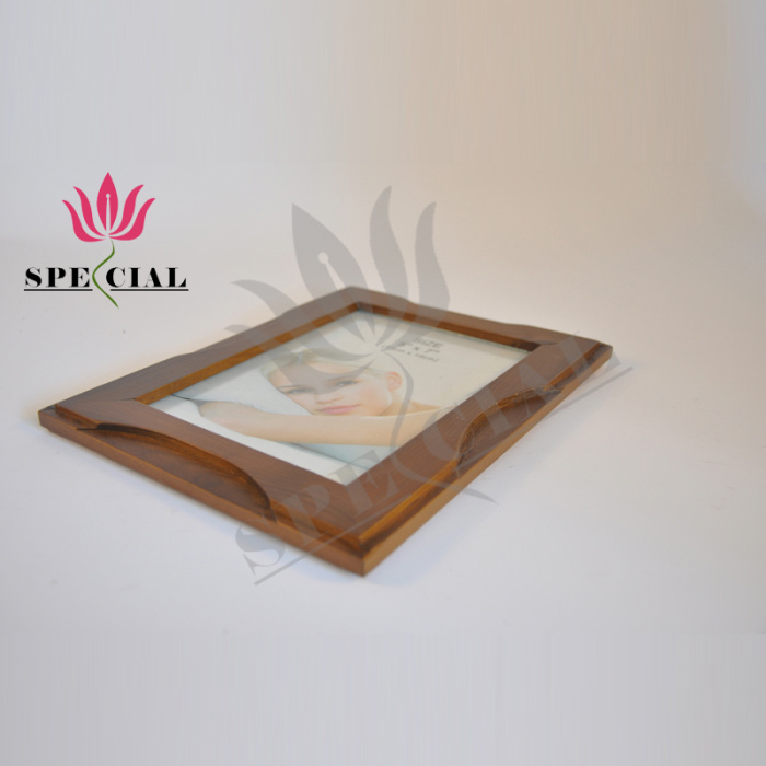 The quality of the wooden frame of the creative photo frame of the factory wholesale direct sales The quality of the wooden frame of the creative photo frame of the factory wholesale direct sales