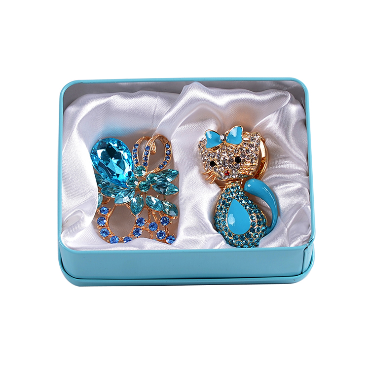 Wedding Decoration Cute Diamond Cat Alloy Keychain Brooch Christmas Gift Set For Girlfriend Wedding Decoration Cute Diamond Cat Alloy Keychain Brooch Christmas Gift Set For Girlfriend