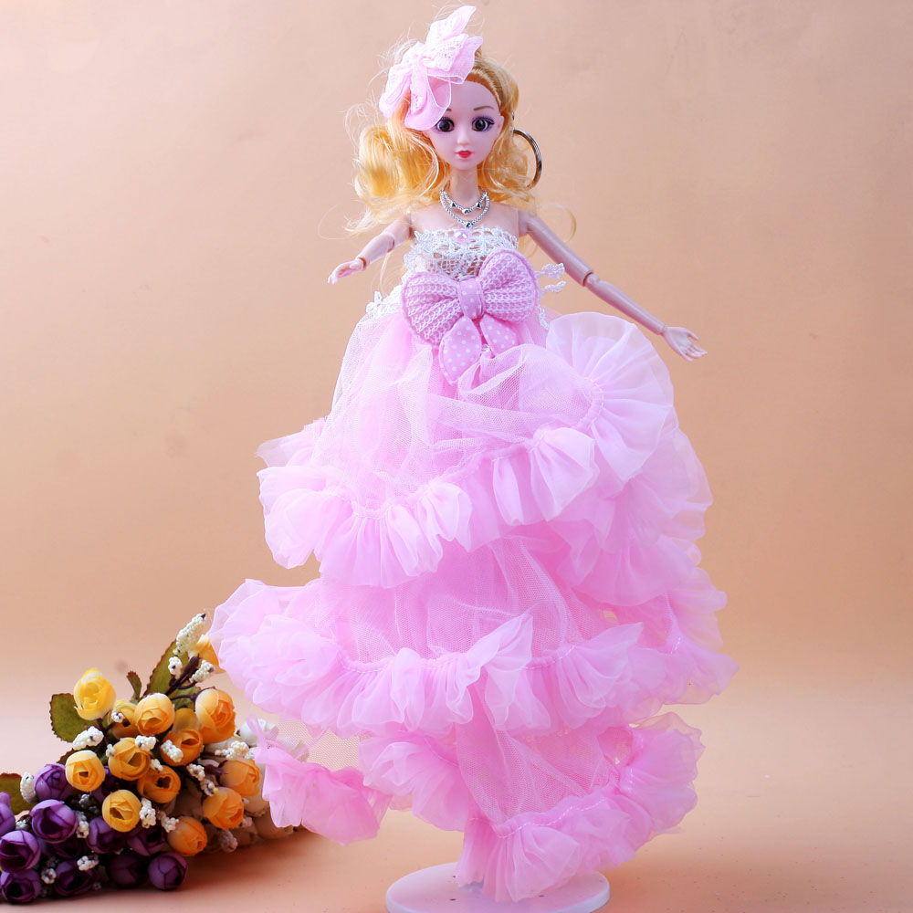 Big Wedding Dress Ddung Barbie Princess Keychain Pendant Training Class Playground Activity Small Gift