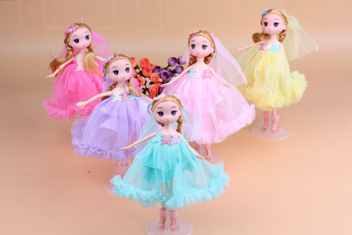 10 Yuan Boutique Youpin Ornament 26cm Mini Confused Doll Princess Barbie Wedding Keychain