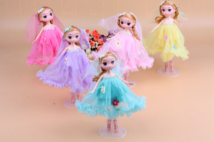 10 Yuan Boutique Youpin Ornament 26cm Mini Confused Doll Princess Barbie Wedding Keychain