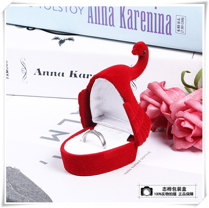 Ring box velvet box jewelry box jewelry box Ring box velvet box jewelry box jewelry box