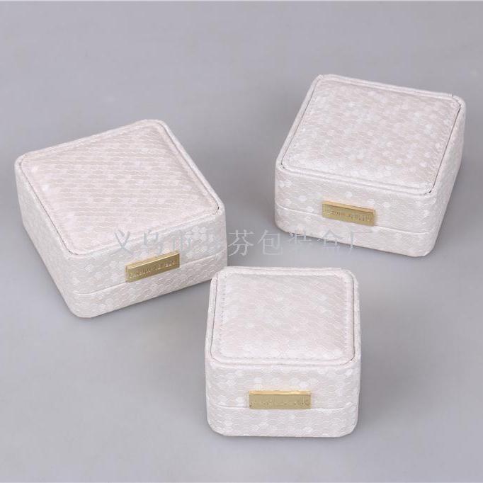 Pendant box stud ring box: Flannelette jewelry box good bracelet box stud ring box Pendant box stud ring box: Flannelette jewelry box good bracelet box stud ring box