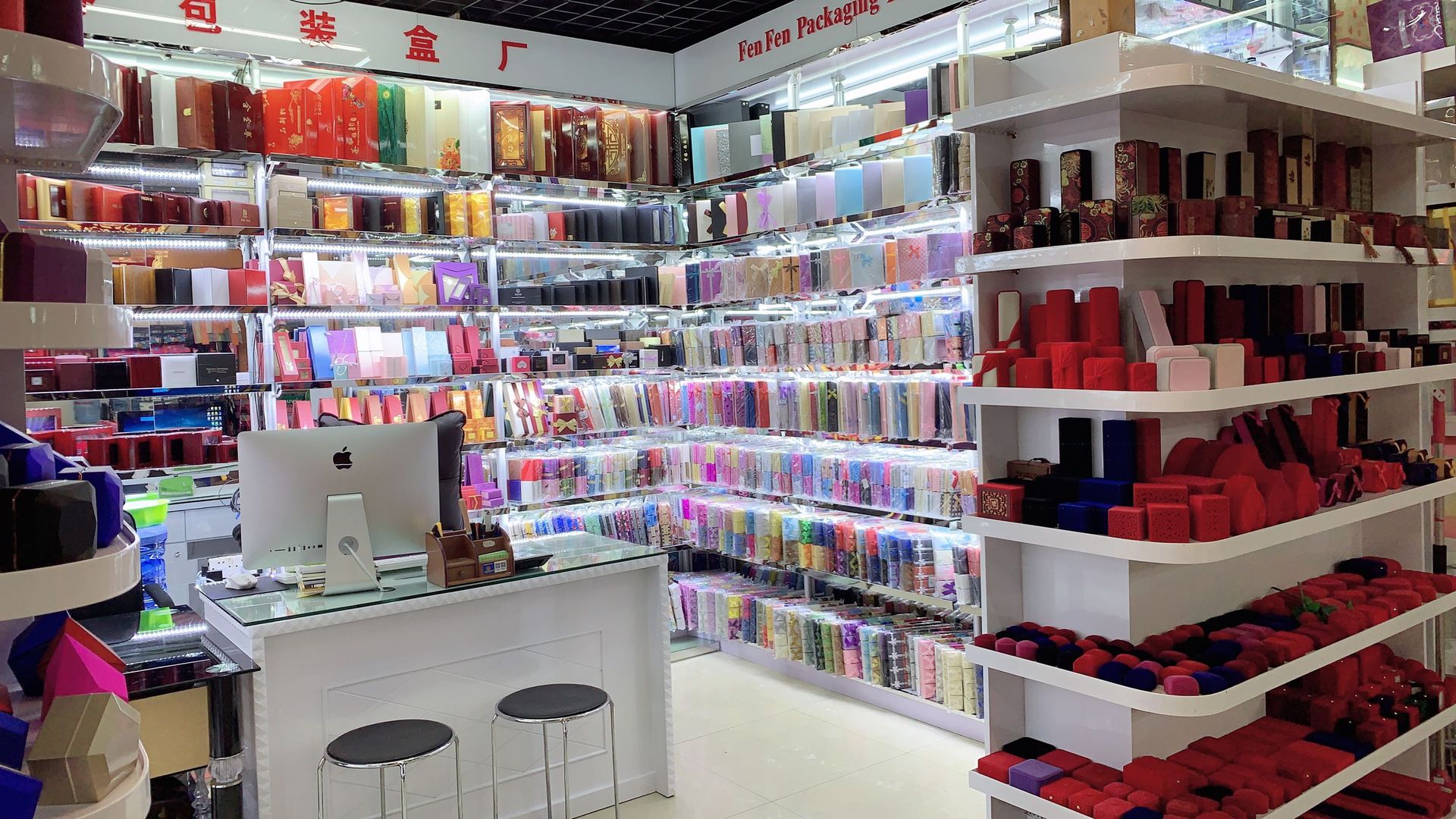 Fenfen Packaging Factory Direct Sales Jewelry Box Jewelry Box Ring Box Pendant Necklace Box Customized with LED Light