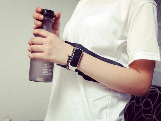 The new energy-saving luminous LED Bracelet The new energy-saving luminous LED Bracelet