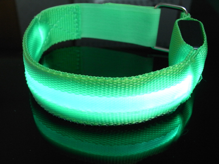 Sports LED Luminous Hand Ring USB Luminous Arm Strap Charging Bracelet Armband Cheer Equipment Luminous Bracelet Sports LED Luminous Hand Ring USB Luminous Arm Strap Charging Bracelet Armband Cheer Equipment Luminous Bracelet