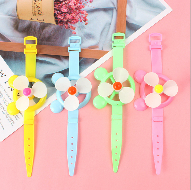 Christmas Luminous Wristband Racket Ring Festival Gift Bracelet Necklace Ring Children's Toy Flash Christmas Tree Whole Christmas Luminous Wristband Racket Ring Festival Gift Bracelet Necklace Ring Children's Toy Flash Christmas Tree Whole