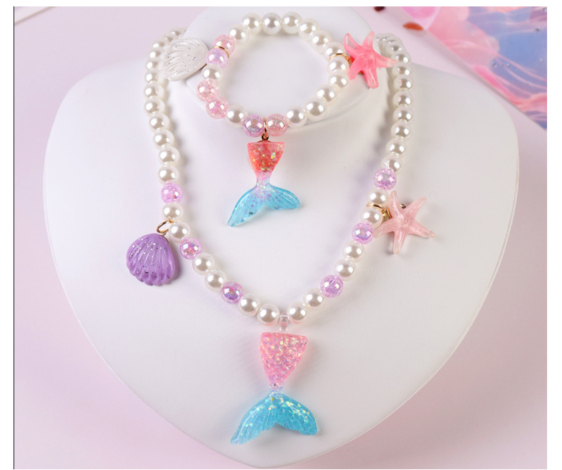 New Children's Luminous Necklace Bracelet Princess Series Jewelry Set Night Market Stall Girl Hair Accessories Wholesale New Children's Luminous Necklace Bracelet Princess Series Jewelry Set Night Market Stall Girl Hair Accessories Wholesale