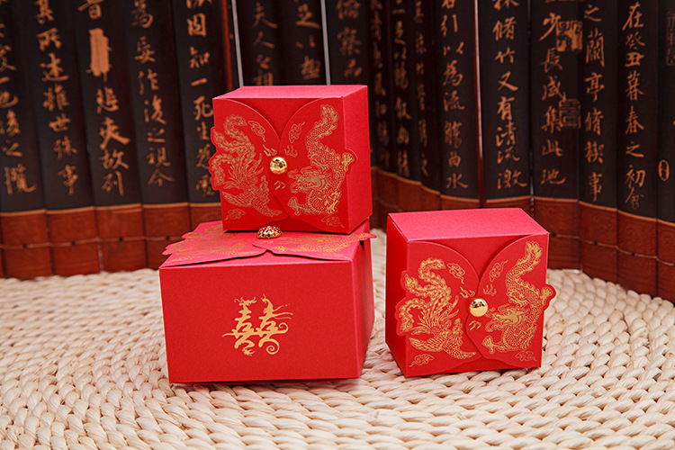 Appearance patent high-grade wedding candy box wholesale customized longfeng three-dimensional creative candy box number