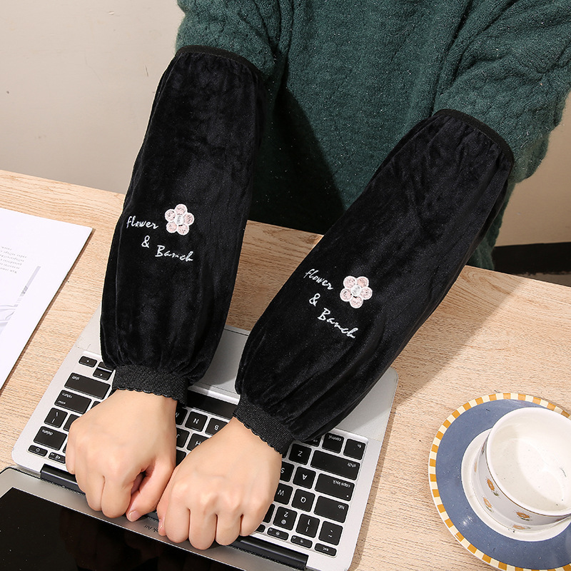 Summer Loose Sun Protection Oversleeves Women's Driving Ice Silk Thin UV Embroidered Ice Sleeve Sun Protection Women's Ice Silk Sleeves Summer Loose Sun Protection Oversleeves Women's Driving Ice Silk Thin UV Embroidered Ice Sleeve Sun Protection Women's Ice Silk Sleeves