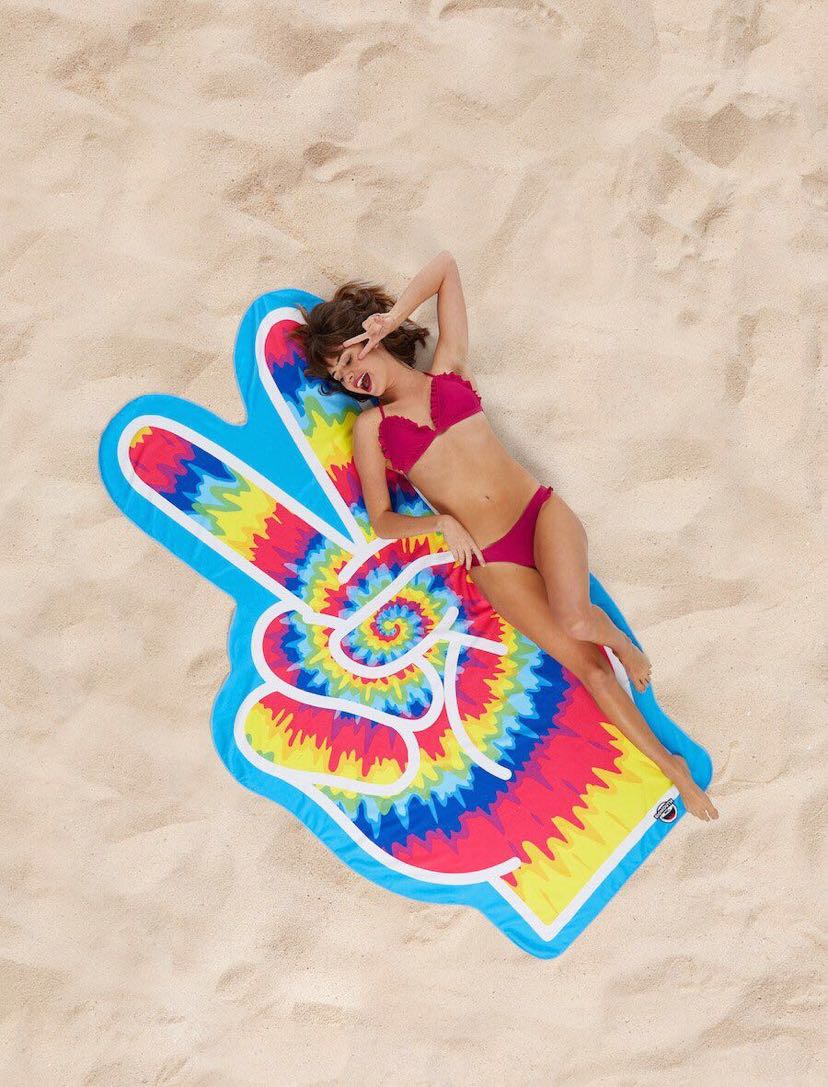 Beach towel polyester fabric nonstick sand irregular shape creative products exported to Europe and the United States Beach towel polyester fabric nonstick sand irregular shape creative products exported to Europe and the United States