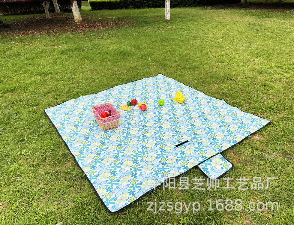 Spot Outdoor Picnic Mat Wholesale Oxford Cloth Moisture-Proof Mat Portable Spring Outing Tent Mat Thick Waterproof Beach Mat Spot Outdoor Picnic Mat Wholesale Oxford Cloth Moisture-Proof Mat Portable Spring Outing Tent Mat Thick Waterproof Beach Mat