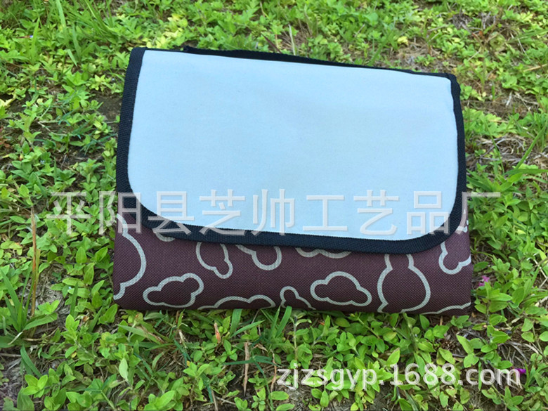 Spot Outdoor Picnic Mat Wholesale Oxford Cloth Moisture-Proof Mat Portable Spring Outing Tent Mat Thick Waterproof Beach Mat Spot Outdoor Picnic Mat Wholesale Oxford Cloth Moisture-Proof Mat Portable Spring Outing Tent Mat Thick Waterproof Beach Mat