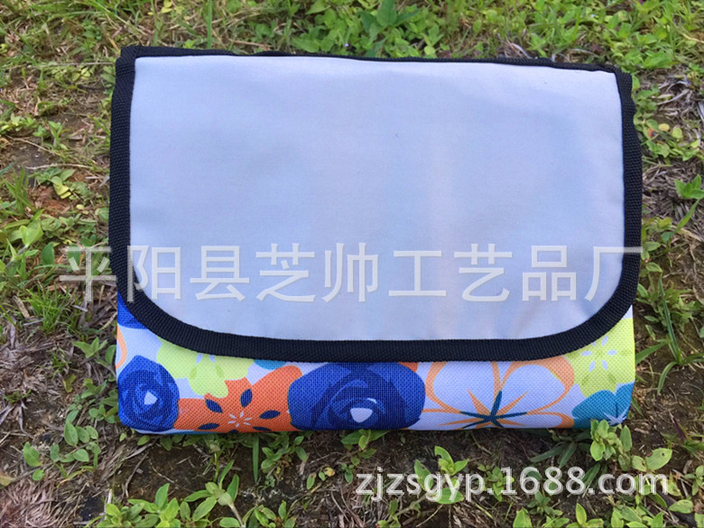 Spot Outdoor Picnic Mat Wholesale Oxford Cloth Moisture-Proof Mat Portable Spring Outing Tent Mat Thick Waterproof Beach Mat Spot Outdoor Picnic Mat Wholesale Oxford Cloth Moisture-Proof Mat Portable Spring Outing Tent Mat Thick Waterproof Beach Mat