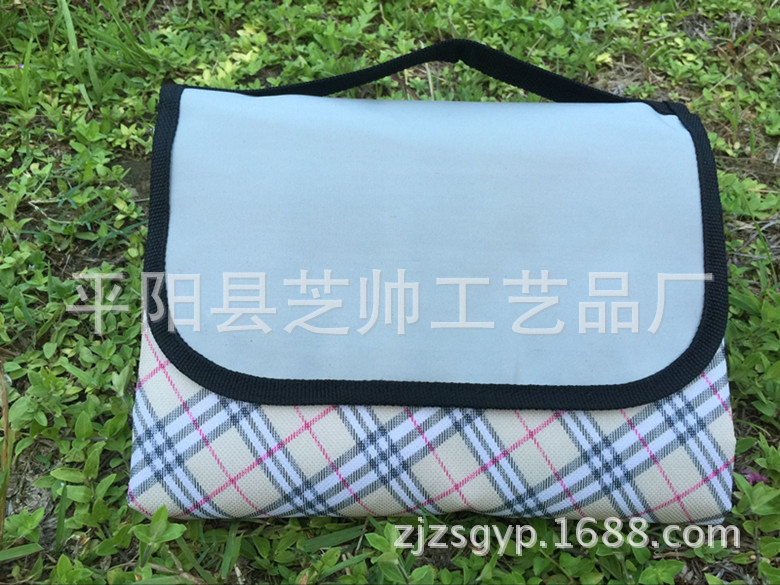 Spot Outdoor Picnic Mat Wholesale Oxford Cloth Moisture-Proof Mat Portable Spring Outing Tent Mat Thick Waterproof Beach Mat Spot Outdoor Picnic Mat Wholesale Oxford Cloth Moisture-Proof Mat Portable Spring Outing Tent Mat Thick Waterproof Beach Mat