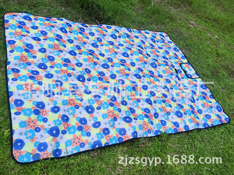 Spot Outdoor Picnic Mat Wholesale Oxford Cloth Moisture-Proof Mat Portable Spring Outing Tent Mat Thick Waterproof Beach Mat Spot Outdoor Picnic Mat Wholesale Oxford Cloth Moisture-Proof Mat Portable Spring Outing Tent Mat Thick Waterproof Beach Mat