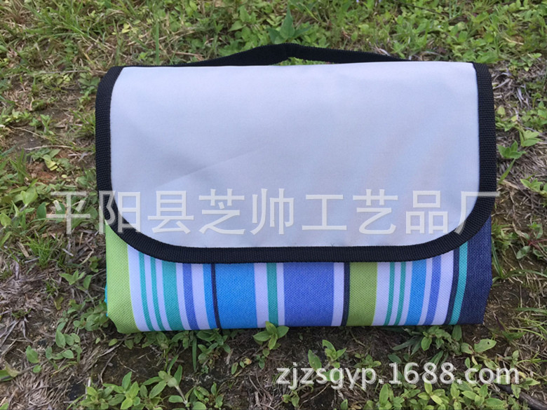 Spot Outdoor Picnic Mat Wholesale Oxford Cloth Moisture-Proof Mat Portable Spring Outing Tent Mat Thick Waterproof Beach Mat Spot Outdoor Picnic Mat Wholesale Oxford Cloth Moisture-Proof Mat Portable Spring Outing Tent Mat Thick Waterproof Beach Mat
