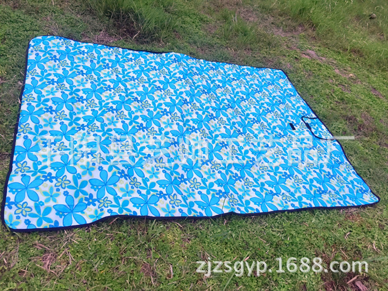 Spot Outdoor Picnic Mat Wholesale Oxford Cloth Moisture-Proof Mat Portable Spring Outing Tent Mat Thick Waterproof Beach Mat Spot Outdoor Picnic Mat Wholesale Oxford Cloth Moisture-Proof Mat Portable Spring Outing Tent Mat Thick Waterproof Beach Mat