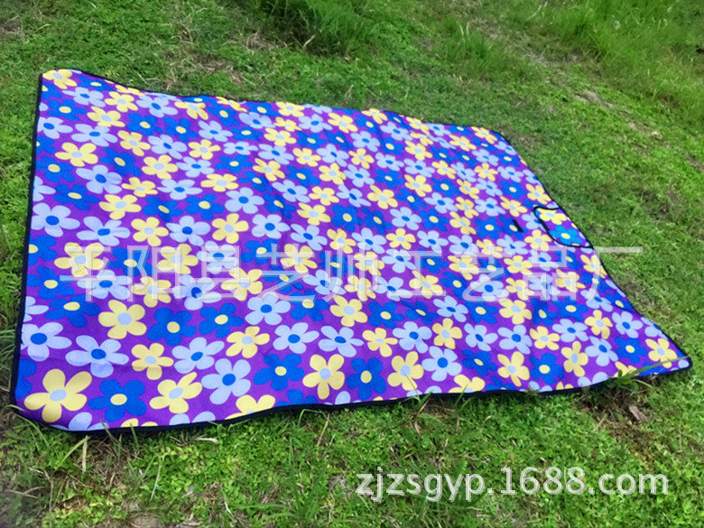 Spot Outdoor Picnic Mat Wholesale Oxford Cloth Moisture-Proof Mat Portable Spring Outing Tent Mat Thick Waterproof Beach Mat Spot Outdoor Picnic Mat Wholesale Oxford Cloth Moisture-Proof Mat Portable Spring Outing Tent Mat Thick Waterproof Beach Mat