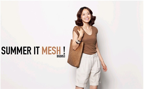 Straw Woven Bag New Beach Weaving Straw Bag Women's Shoulder Bag Japanese Style Simple Literary Mori Girl Summer Mat Bag Fashion