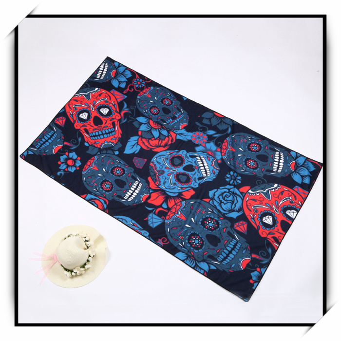 Travel ultralight beach mat, portable airplane blanket, swimming towel.