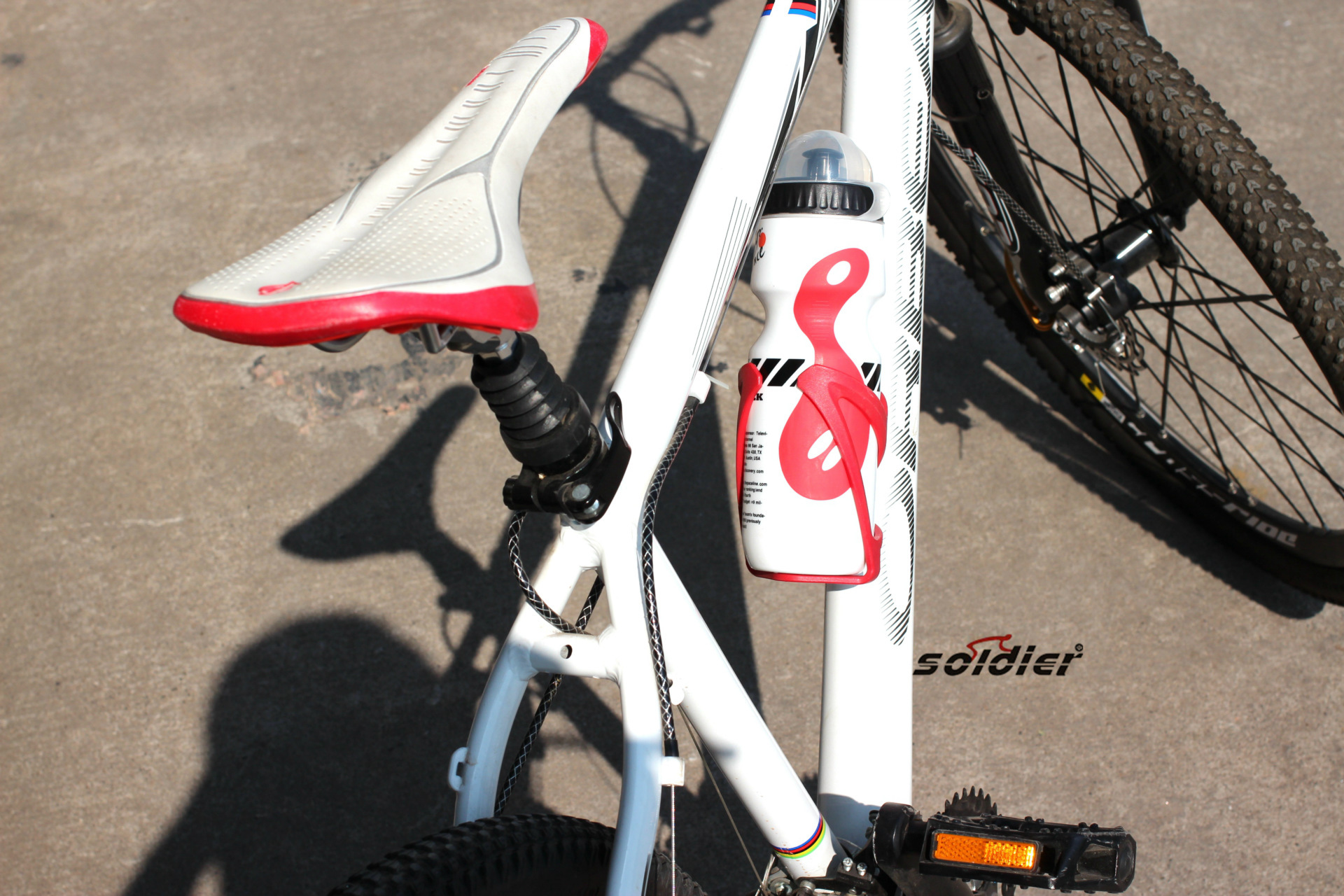 Cup holder plastic bike bottle cage water bottle cages//coloured plastic bottle cage