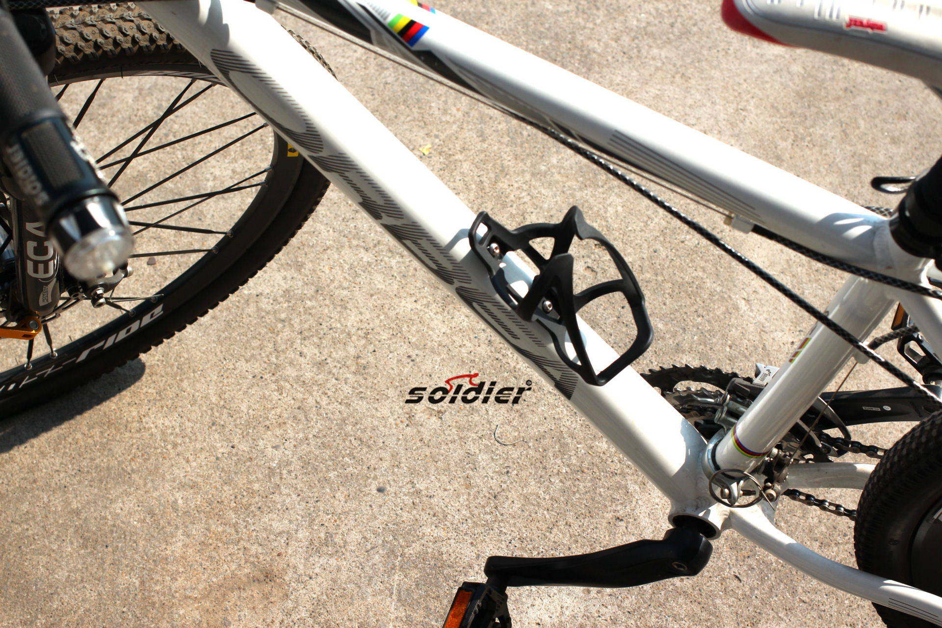 Cup holder plastic bike bottle cage water bottle cages//coloured plastic bottle cage