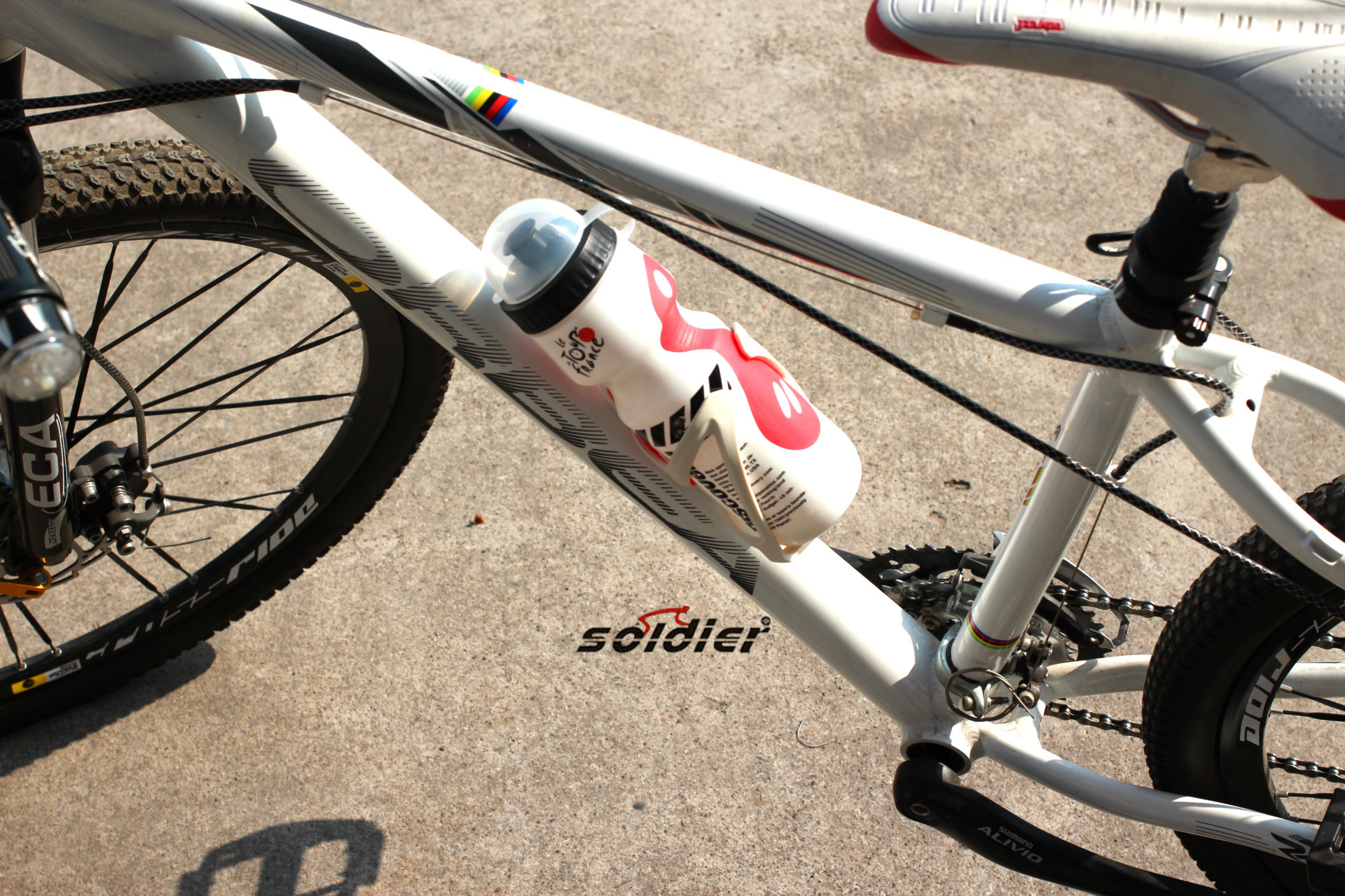 Cup holder plastic bike bottle cage water bottle cages//coloured plastic bottle cage