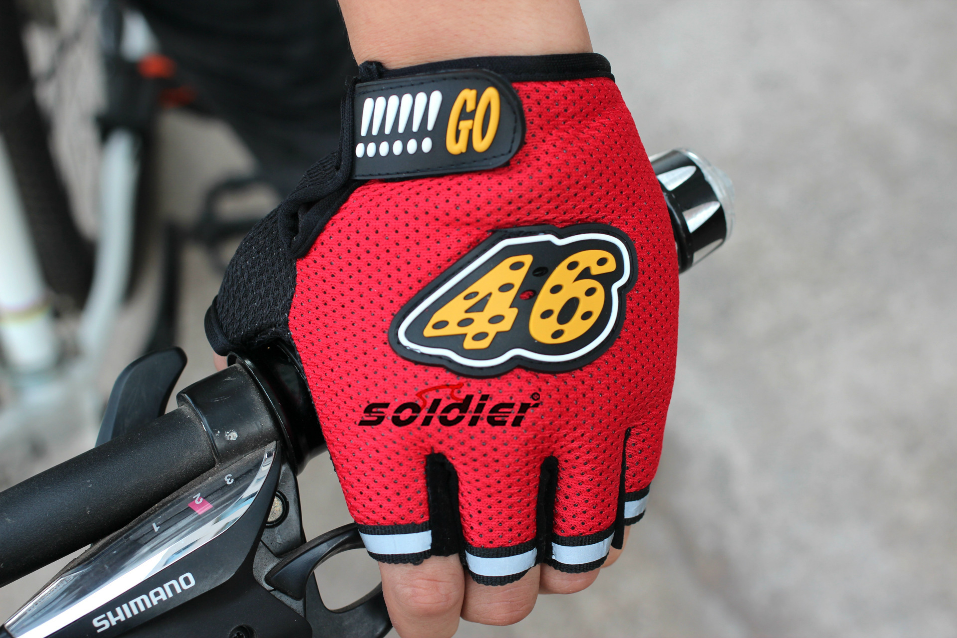 Bicycle half finger glove anti-skid outdoor gloves cycling half finger gloves /46 half finger gloves