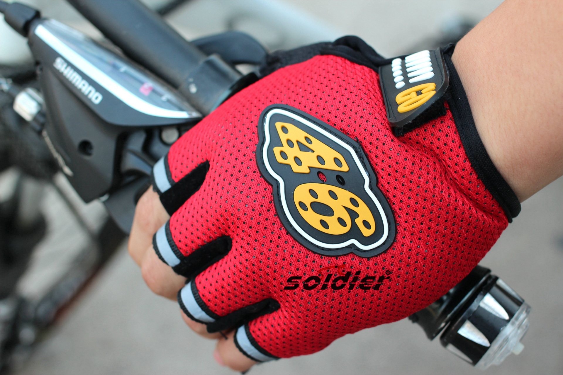 Bicycle half finger glove anti-skid outdoor gloves cycling half finger gloves /46 half finger gloves