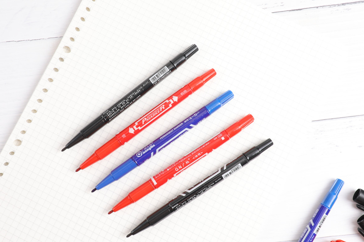 Graffiti engineering glass writing brush Wide application 208 small double head oil marker very fine children's painting