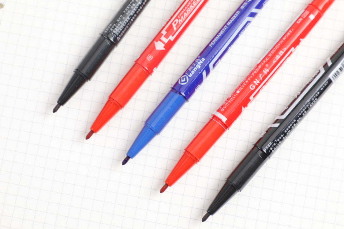 Graffiti engineering glass writing brush Wide application 208 small double head oil marker very fine children's painting