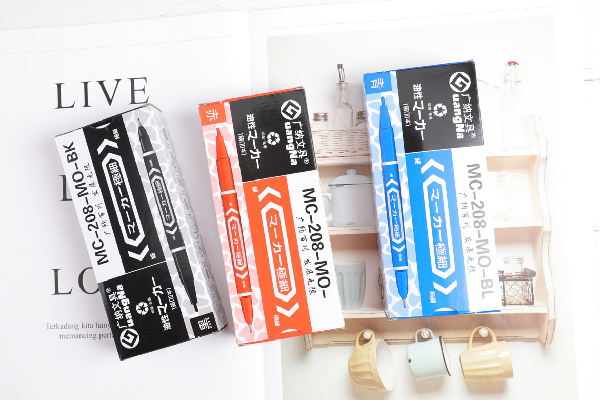 Graffiti engineering glass writing brush Wide application 208 small double head oil marker very fine children's painting