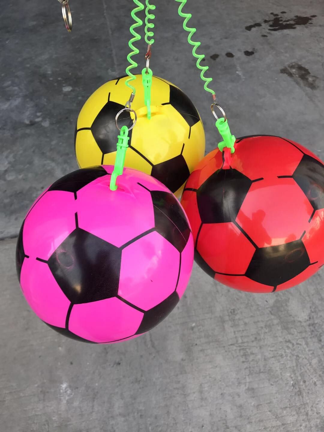 SOURCE Factory 22cm Training Exercise Belt Chain Football Children PVC Inflatable Toy Kindergarten Watermelon Pat Ball