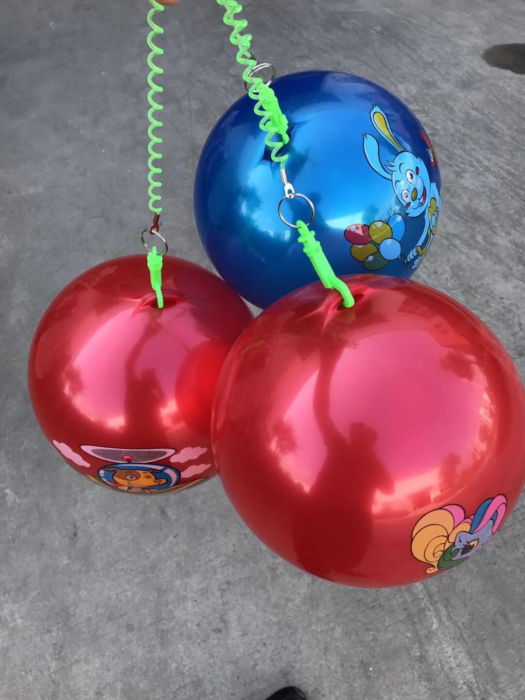 SOURCE Factory 22cm Training Exercise Belt Chain Football Children PVC Inflatable Toy Kindergarten Watermelon Pat Ball SOURCE Factory 22cm Training Exercise Belt Chain Football Children PVC Inflatable Toy Kindergarten Watermelon Pat Ball