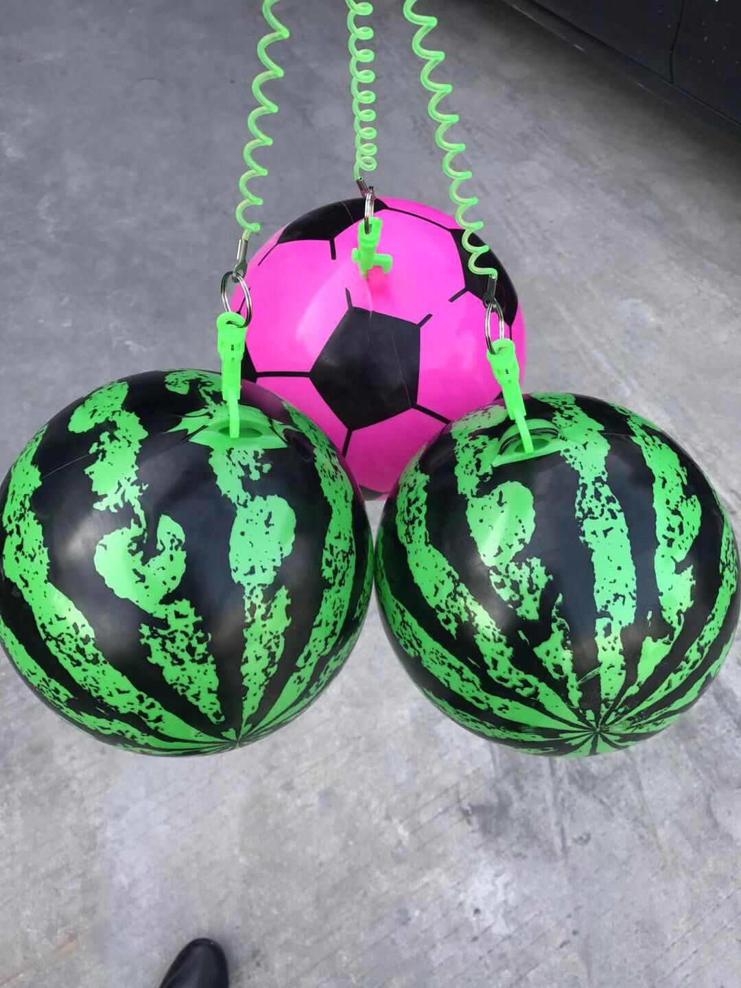 SOURCE Factory 22cm Training Exercise Belt Chain Football Children PVC Inflatable Toy Kindergarten Watermelon Pat Ball SOURCE Factory 22cm Training Exercise Belt Chain Football Children PVC Inflatable Toy Kindergarten Watermelon Pat Ball