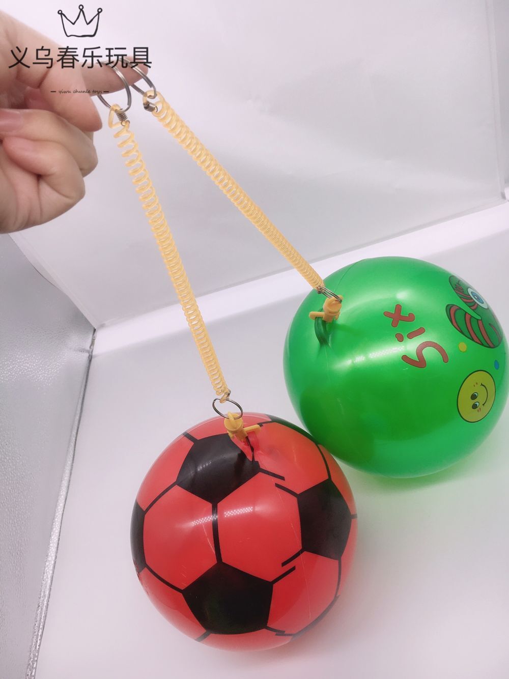 SOURCE Factory 22cm Training Exercise Belt Chain Football Children PVC Inflatable Toy Kindergarten Watermelon Pat Ball SOURCE Factory 22cm Training Exercise Belt Chain Football Children PVC Inflatable Toy Kindergarten Watermelon Pat Ball