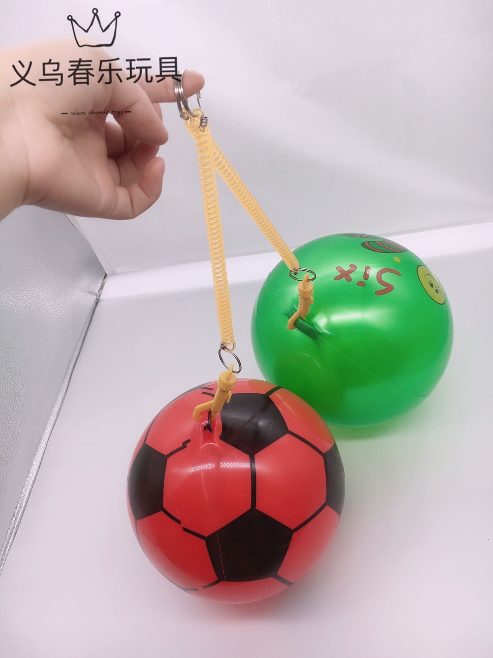 SOURCE Factory 22cm Training Exercise Belt Chain Football Children PVC Inflatable Toy Kindergarten Watermelon Pat Ball SOURCE Factory 22cm Training Exercise Belt Chain Football Children PVC Inflatable Toy Kindergarten Watermelon Pat Ball