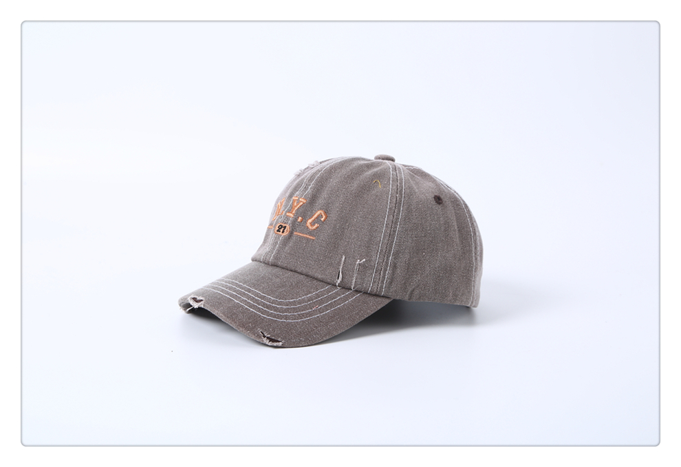 Spring and Summer Special Letter Embroidered Skateboard Cat Soft Top Baseball Cap Casual Sun Hat Fashion Face-Looking Small Peaked Cap Spring and Summer Special Letter Embroidered Skateboard Cat Soft Top Baseball Cap Casual Sun Hat Fashion Face-Looking Small Peaked Cap
