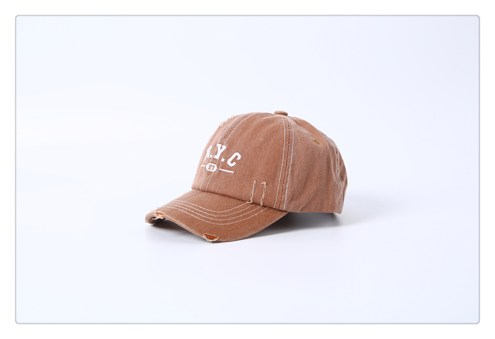 Spring and Summer Special Letter Embroidered Skateboard Cat Soft Top Baseball Cap Casual Sun Hat Fashion Face-Looking Small Peaked Cap Spring and Summer Special Letter Embroidered Skateboard Cat Soft Top Baseball Cap Casual Sun Hat Fashion Face-Looking Small Peaked Cap