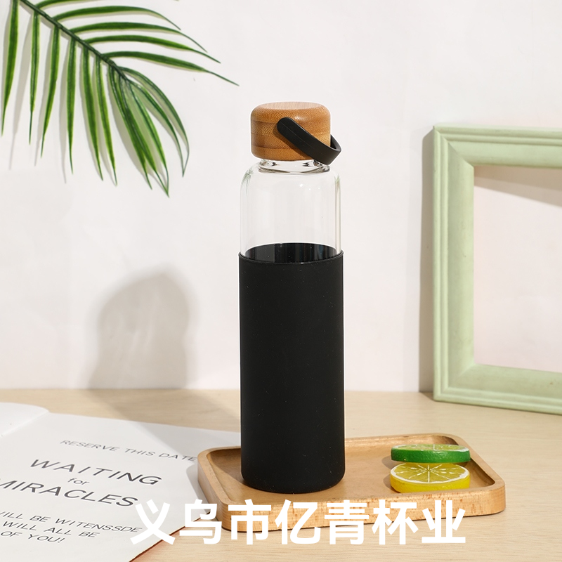 Glass Glass Bottle with Bamboo Cap High Borosilicate Glasses Silicone Glass Portable Glass 550ml Water Cup